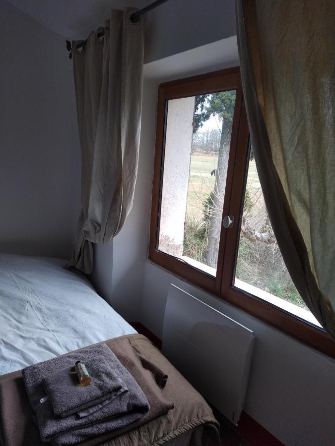 Maison Individuelle 5 Couchages Dans Ferme Equestreオープス エクステリア 写真